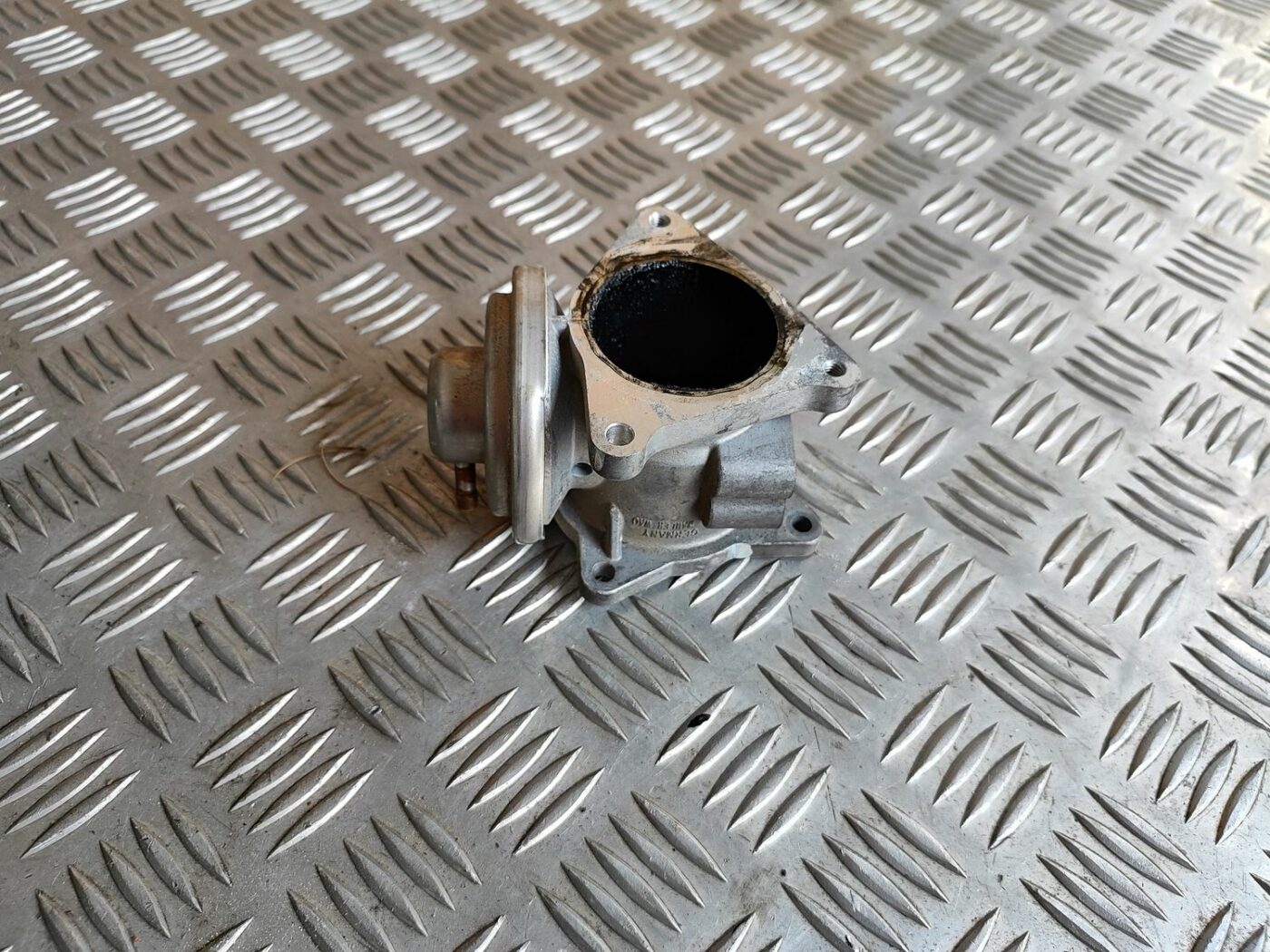 EGR vārsts priekš SKODA OCTAVIA 2008 1 EGR vārsts priekš SKODA OCTAVIA 2008