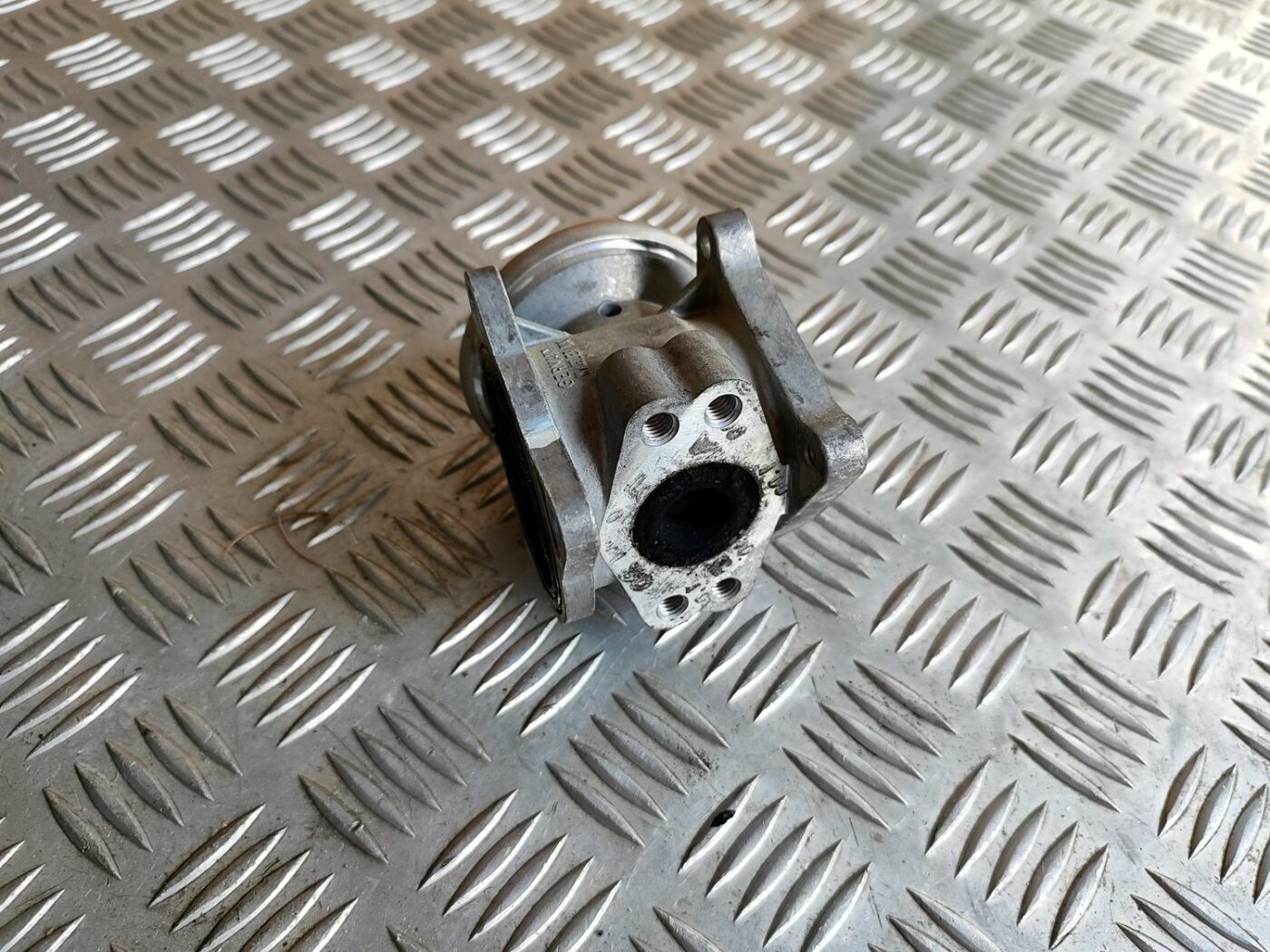 EGR vārsts priekš SKODA OCTAVIA 2008 5 EGR vārsts priekš SKODA OCTAVIA 2008