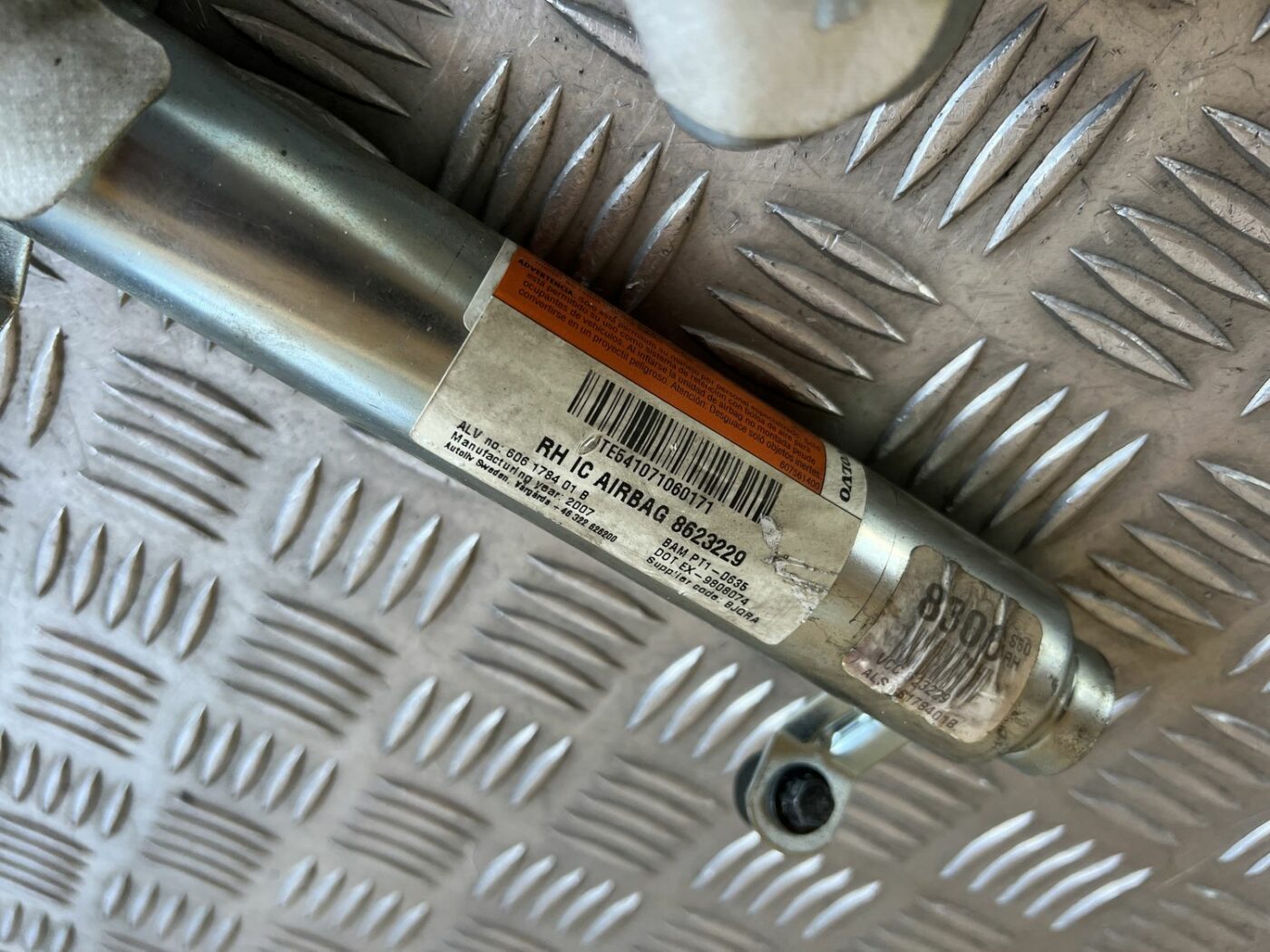 Griestu drošības spilvens, pa labi priekš VOLVO S60 2007 2 Griestu drošības spilvens, pa labi priekš VOLVO S60 2007