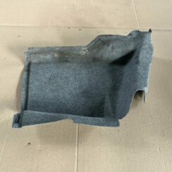 Bagāžnieka nodalījuma sānu apdare priekš VOLVO S60 2007