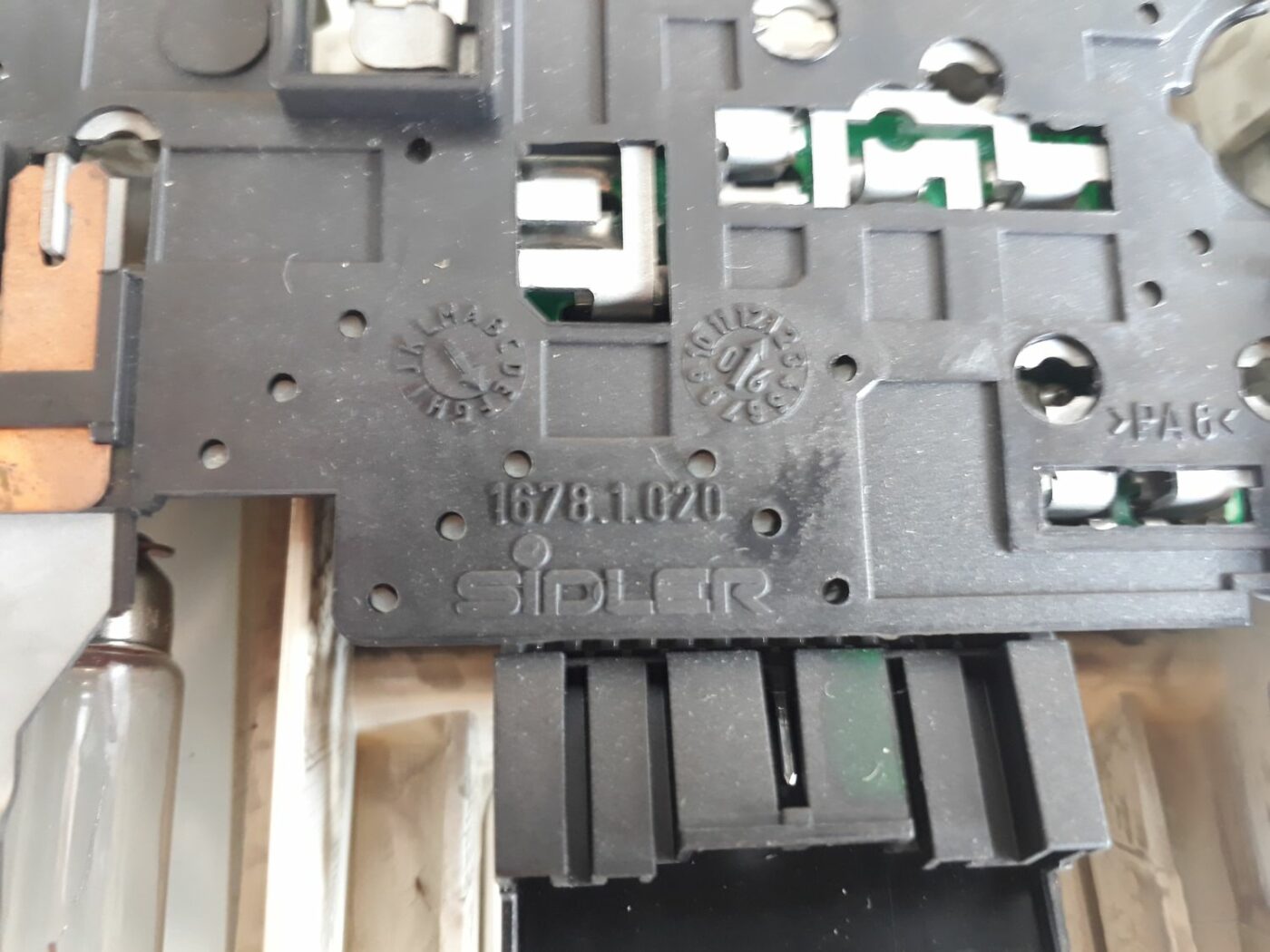 Salona apgaismojuma panelis priekš AUDI A6 AVANT 2006 4 Salona apgaismojuma panelis priekš AUDI A6 AVANT 2006