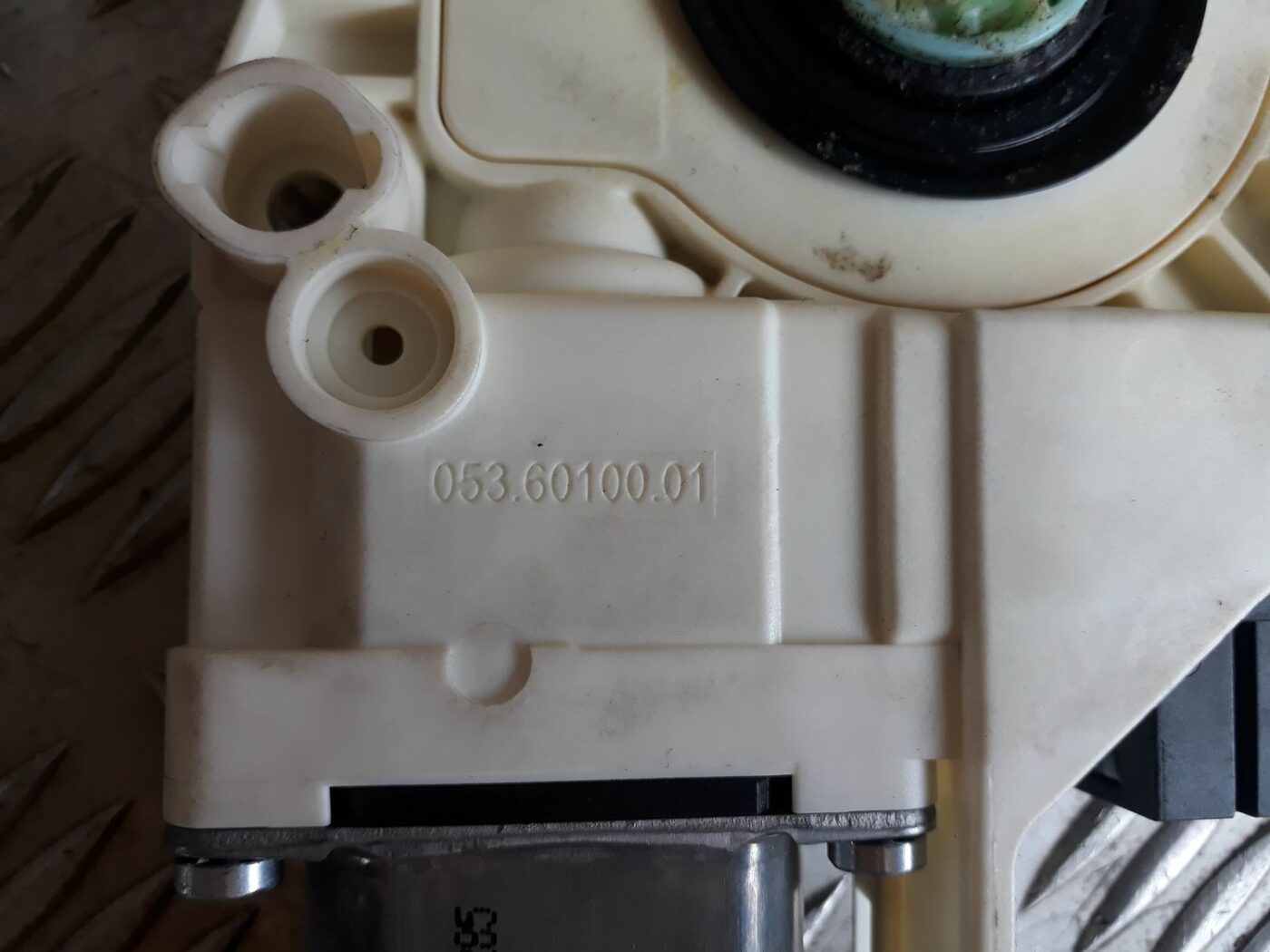 Elektrisko stiklu motors priekš AUDI A6 AVANT 2006