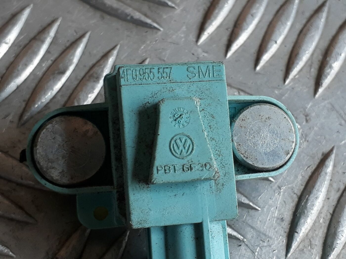 Drošības spilvena trieciensensors priekš AUDI A6 AVANT 2006 3 Drošības spilvena trieciensensors priekš AUDI A6 AVANT 2006