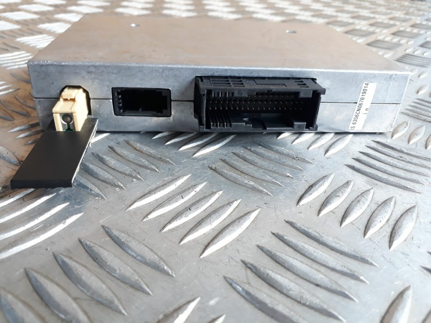 Bluetooth vadības bloks priekš AUDI A6 AVANT 2006 4 Bluetooth vadības bloks priekš AUDI A6 AVANT 2006