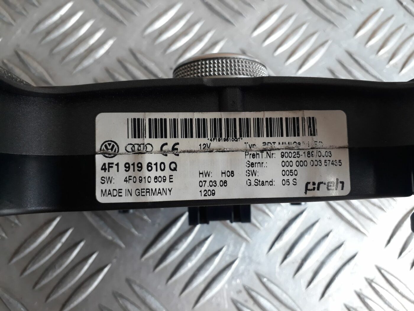 Multimēdijas vadības bloks priekš AUDI A6 AVANT 2006 3 Multimēdijas vadības bloks priekš AUDI A6 AVANT 2006