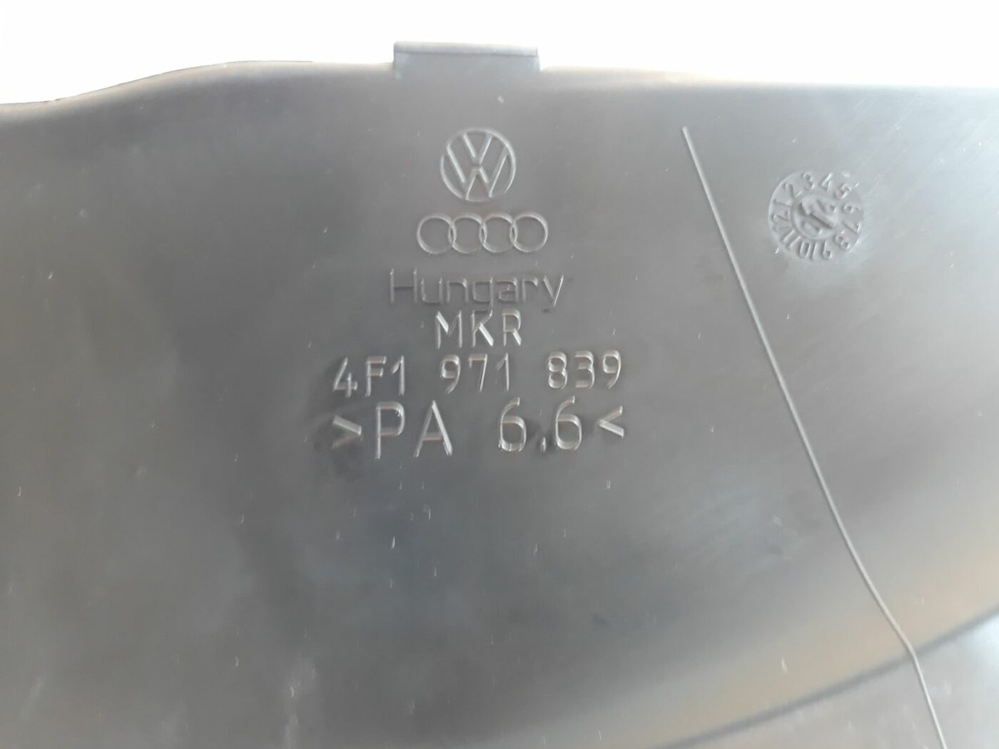 Salona plastmasa priekš AUDI A6 AVANT 2006 3 Salona plastmasa priekš AUDI A6 AVANT 2006