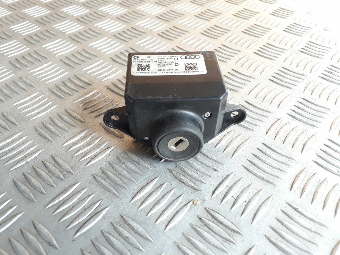 Aizdedzes slēdzene priekš AUDI A6 AVANT 2006 1 Aizdedzes slēdzene priekš AUDI A6 AVANT 2006