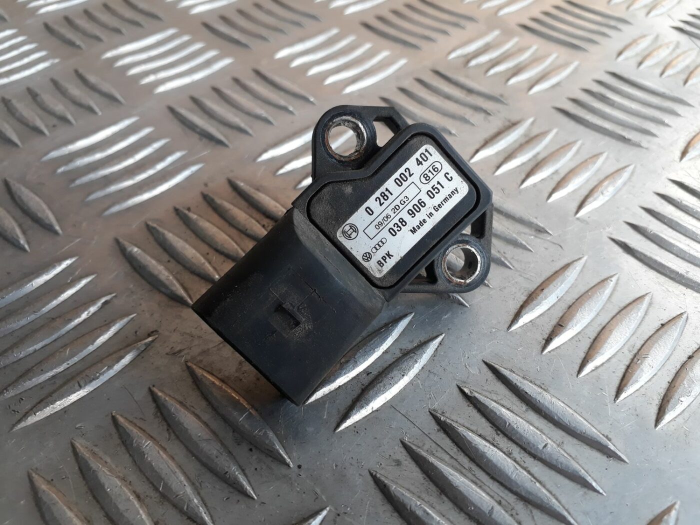 Ieplūdes kolektora spiediena devējs priekš AUDI A6 AVANT 2006 2 Ieplūdes kolektora spiediena devējs priekš AUDI A6 AVANT 2006