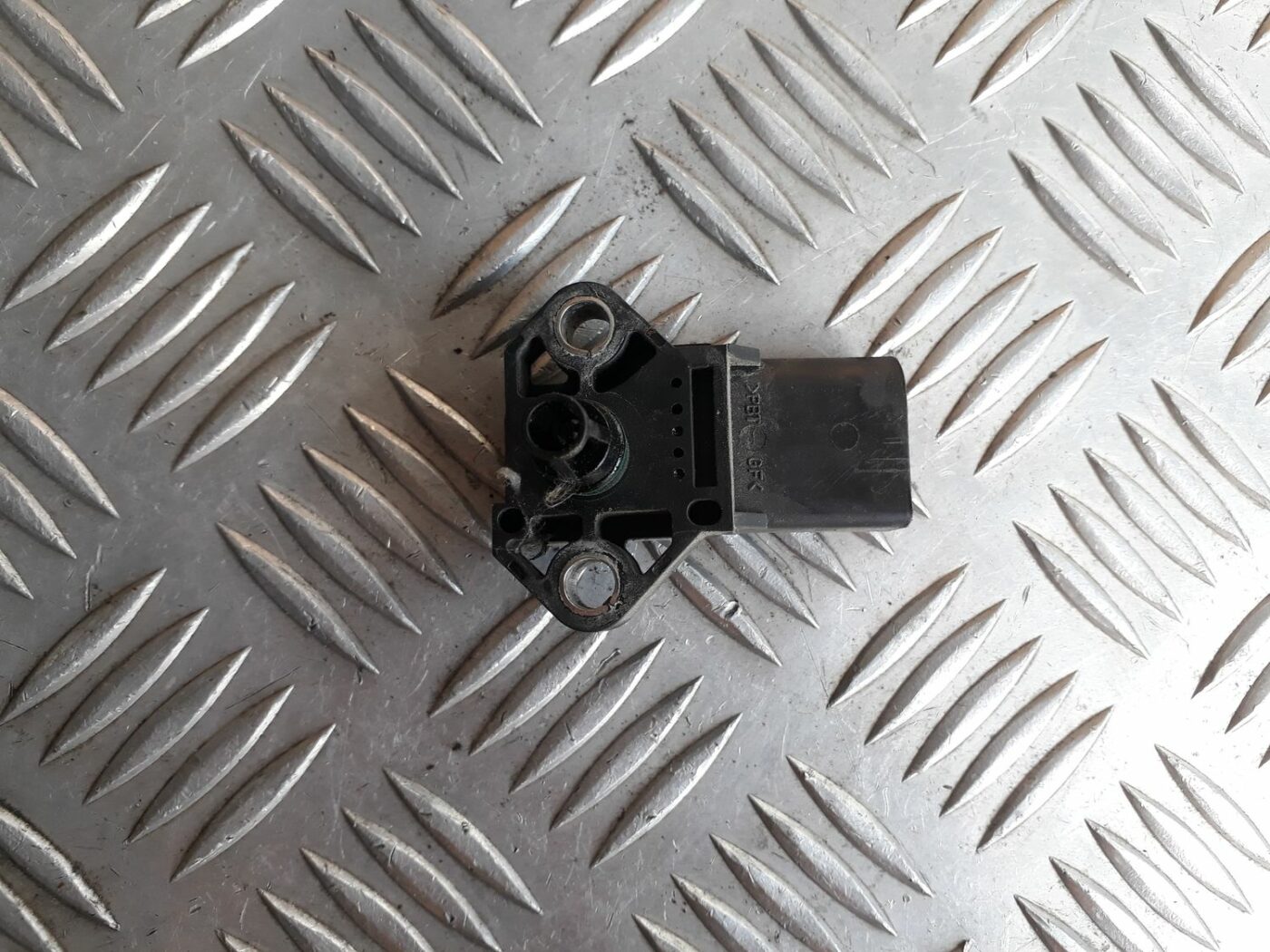 Ieplūdes kolektora spiediena devējs priekš AUDI A6 AVANT 2006 6 Ieplūdes kolektora spiediena devējs priekš AUDI A6 AVANT 2006