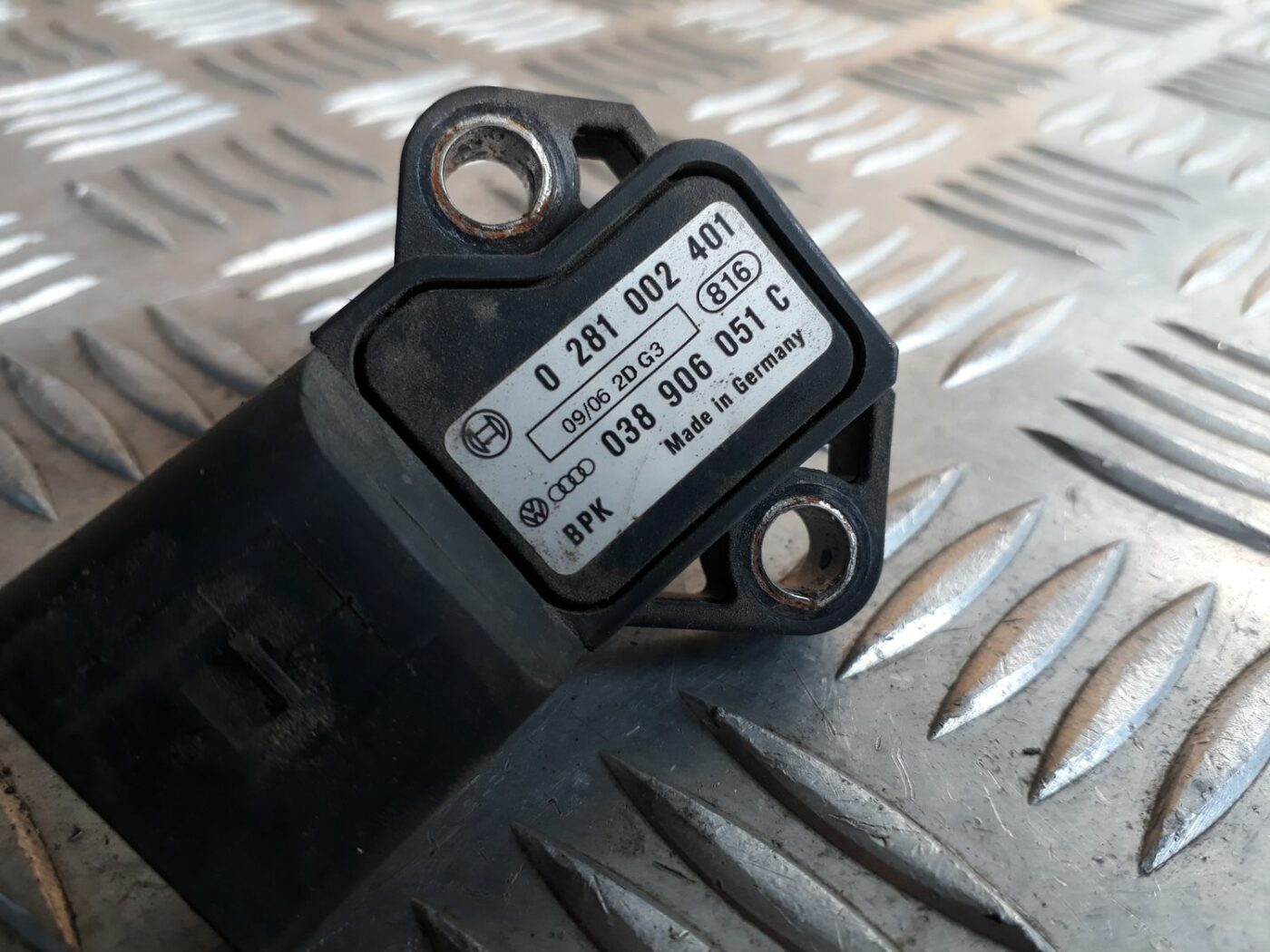 Ieplūdes kolektora spiediena devējs priekš AUDI A6 AVANT 2006 3 Ieplūdes kolektora spiediena devējs priekš AUDI A6 AVANT 2006