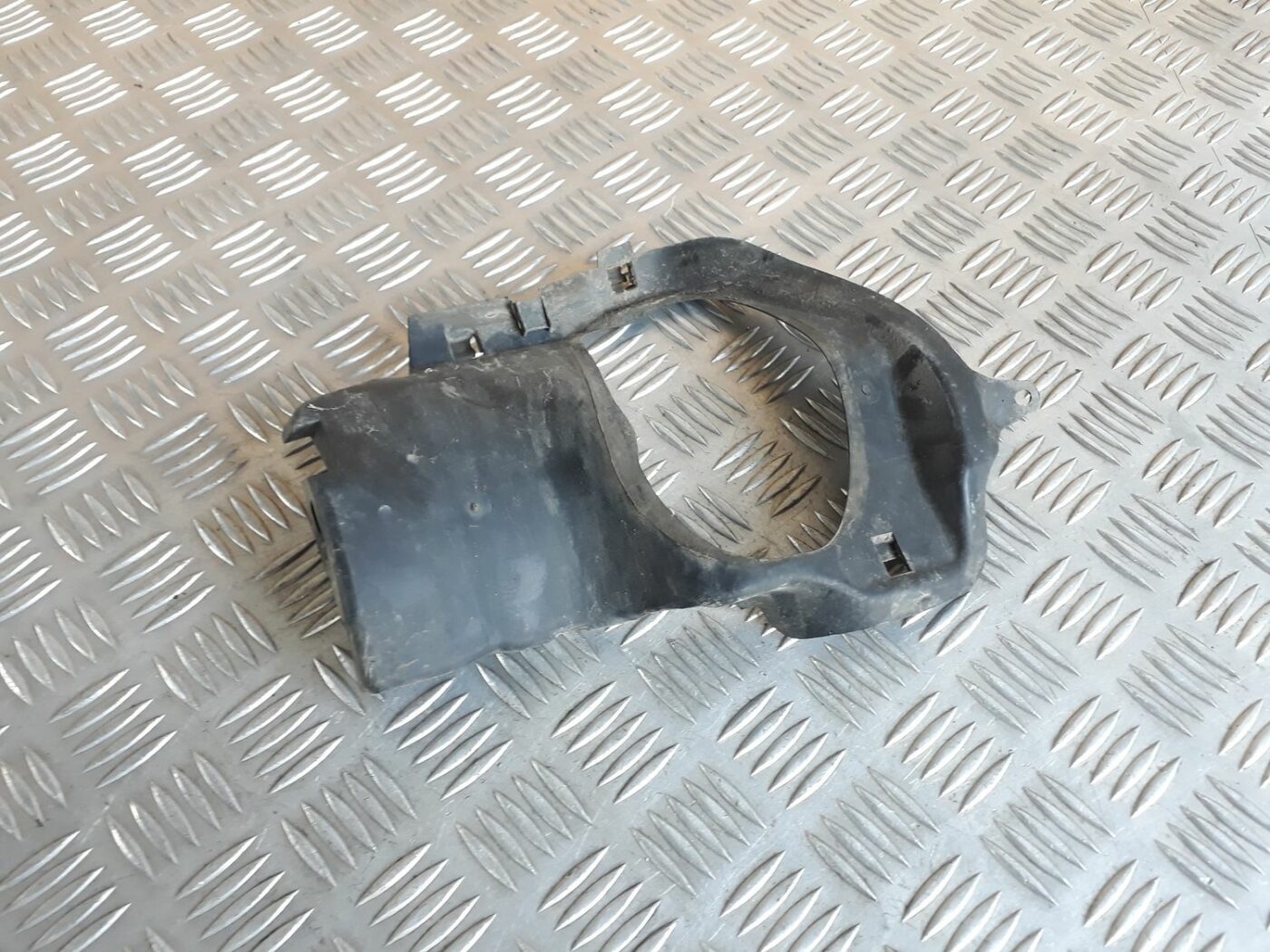 Dzinēja aizsargdaļas priekš AUDI A6 AVANT 2006 1 Dzinēja aizsargdaļas priekš AUDI A6 AVANT 2006