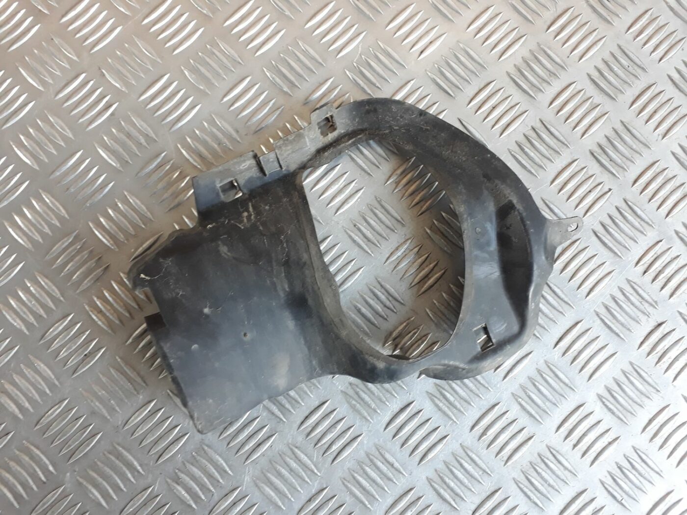 Dzinēja aizsargdaļas priekš AUDI A6 AVANT 2006 2 Dzinēja aizsargdaļas priekš AUDI A6 AVANT 2006