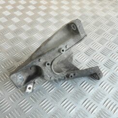 Dzinēja kronšteins priekš AUDI A6 AVANT 2006