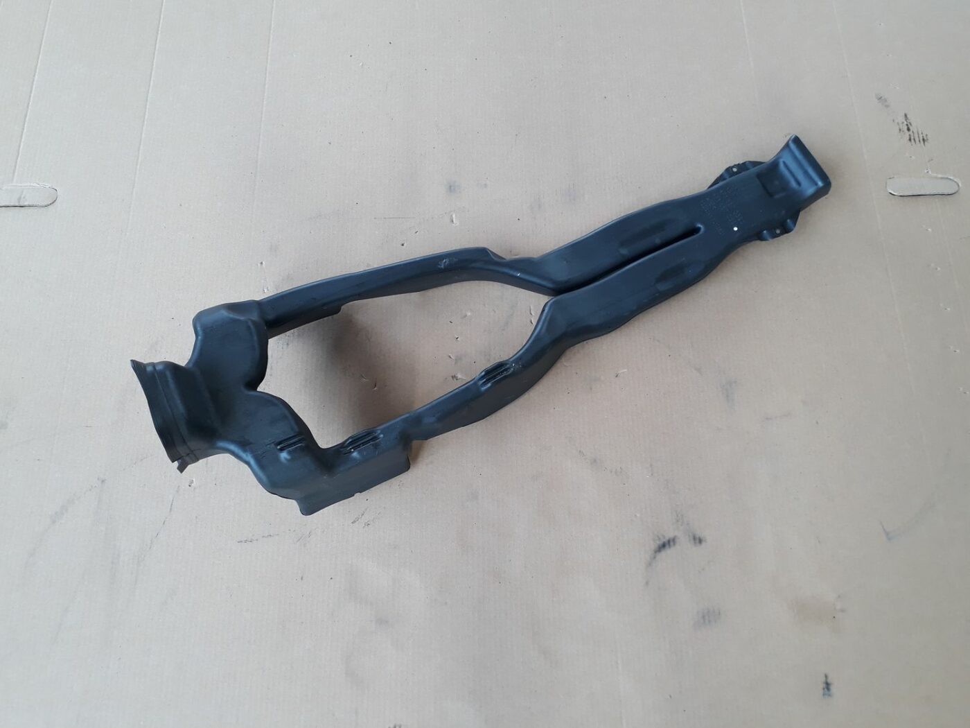 Salona gaisa vads priekš AUDI A6 AVANT 2006 1 Salona gaisa vads priekš AUDI A6 AVANT 2006