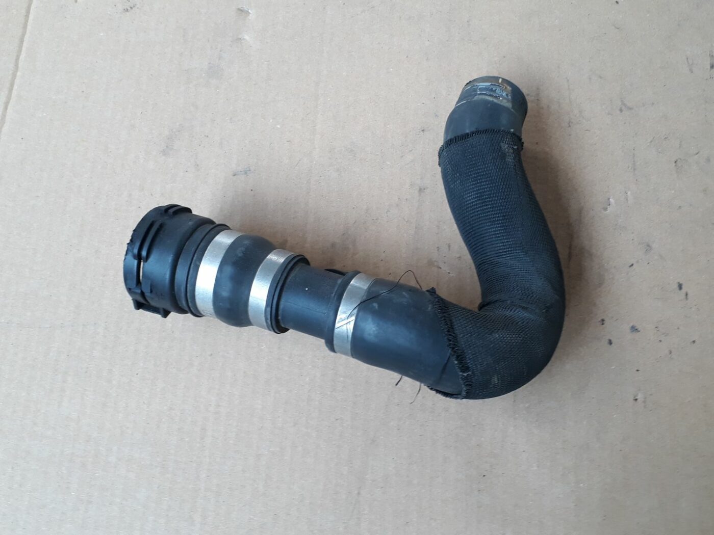 Dzesēšanas caurule priekš AUDI A6 AVANT 2006