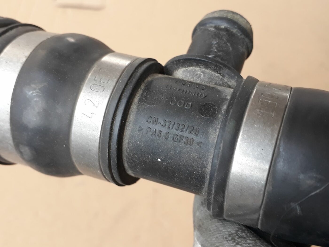 Dzesēšanas caurule priekš AUDI A6 AVANT 2006