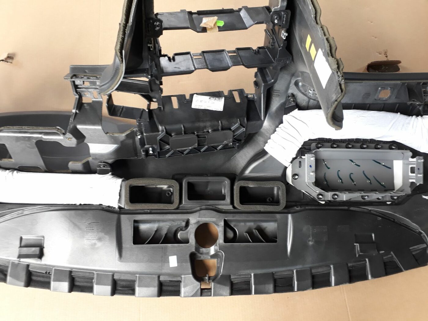 Mērinstrumentu panelis priekš AUDI A6 AVANT 2006 4 Mērinstrumentu panelis priekš AUDI A6 AVANT 2006