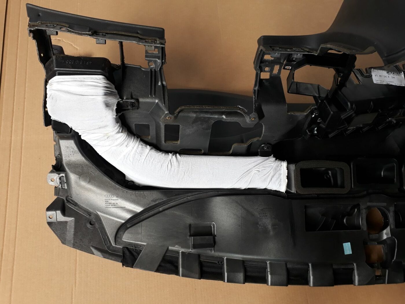 Mērinstrumentu panelis priekš AUDI A6 AVANT 2006 3 Mērinstrumentu panelis priekš AUDI A6 AVANT 2006