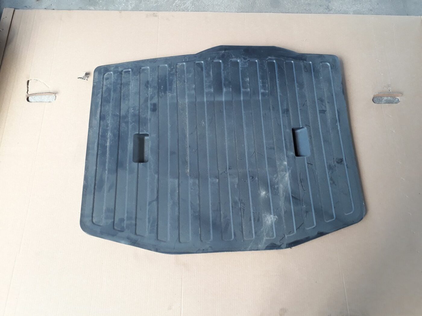 Bagāžnieka grīda priekš AUDI A6 AVANT 2006 1 Bagāžnieka grīda priekš AUDI A6 AVANT 2006