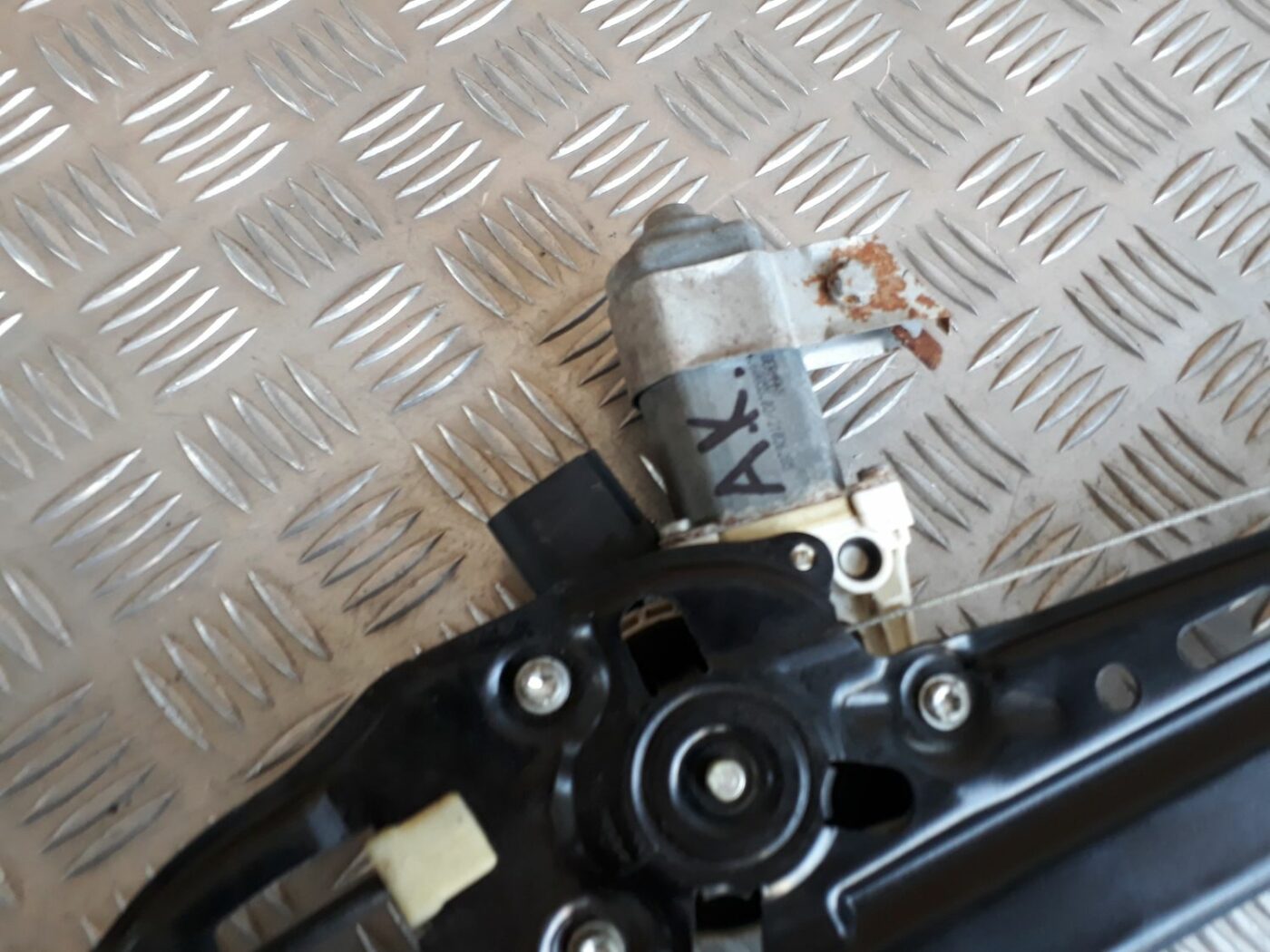 Stikla pacelšanas mehānisms aizmugurējais kreisais priekš BMW 530D E61 2006 TOURING BLUE