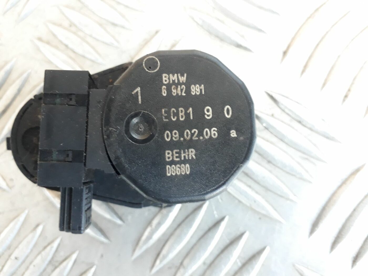 Apsildes sistēmas aktuators priekš BMW 530D E61 2006 TOURING BLUE