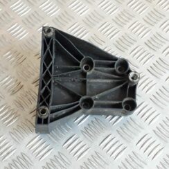 Gaisa kondicioniera kompresora kronšteins priekš BMW 530D E61 2006 TOURING BLUE