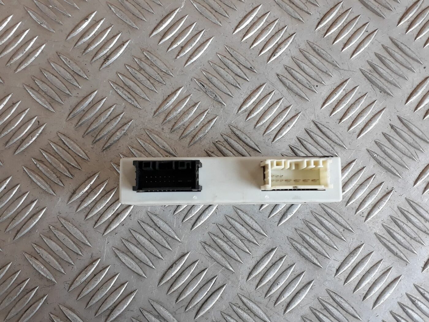 Jumta lūka vadības bloks priekš BMW 530D E61 2006 TOURING BLUE 4 Jumta lūka vadības bloks priekš BMW 530D E61 2006 TOURING BLUE