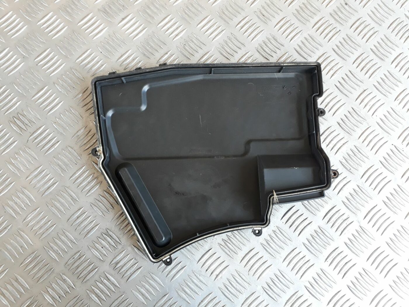 Drošinātāju kārbas korpusa vāks priekš BMW 530D E61 2006 TOURING BLUE