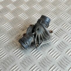 Termostata korpuss priekš BMW 530D E61 2006 TOURING BLUE