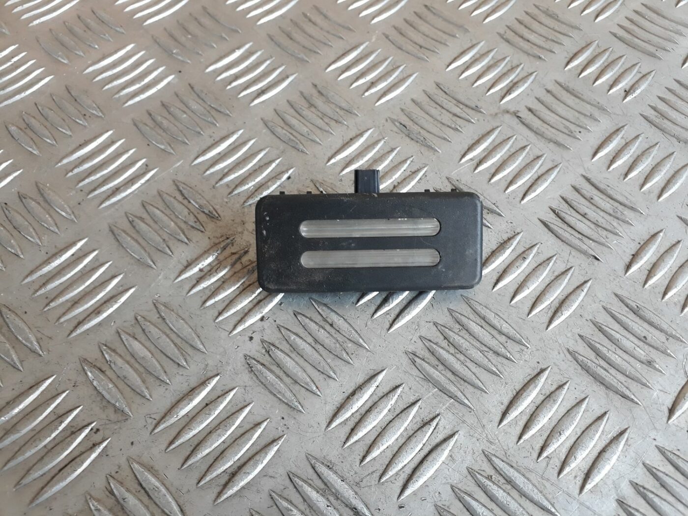 Saules aizsarga apgaismojums priekš BMW 530D E61 2006 TOURING BLUE