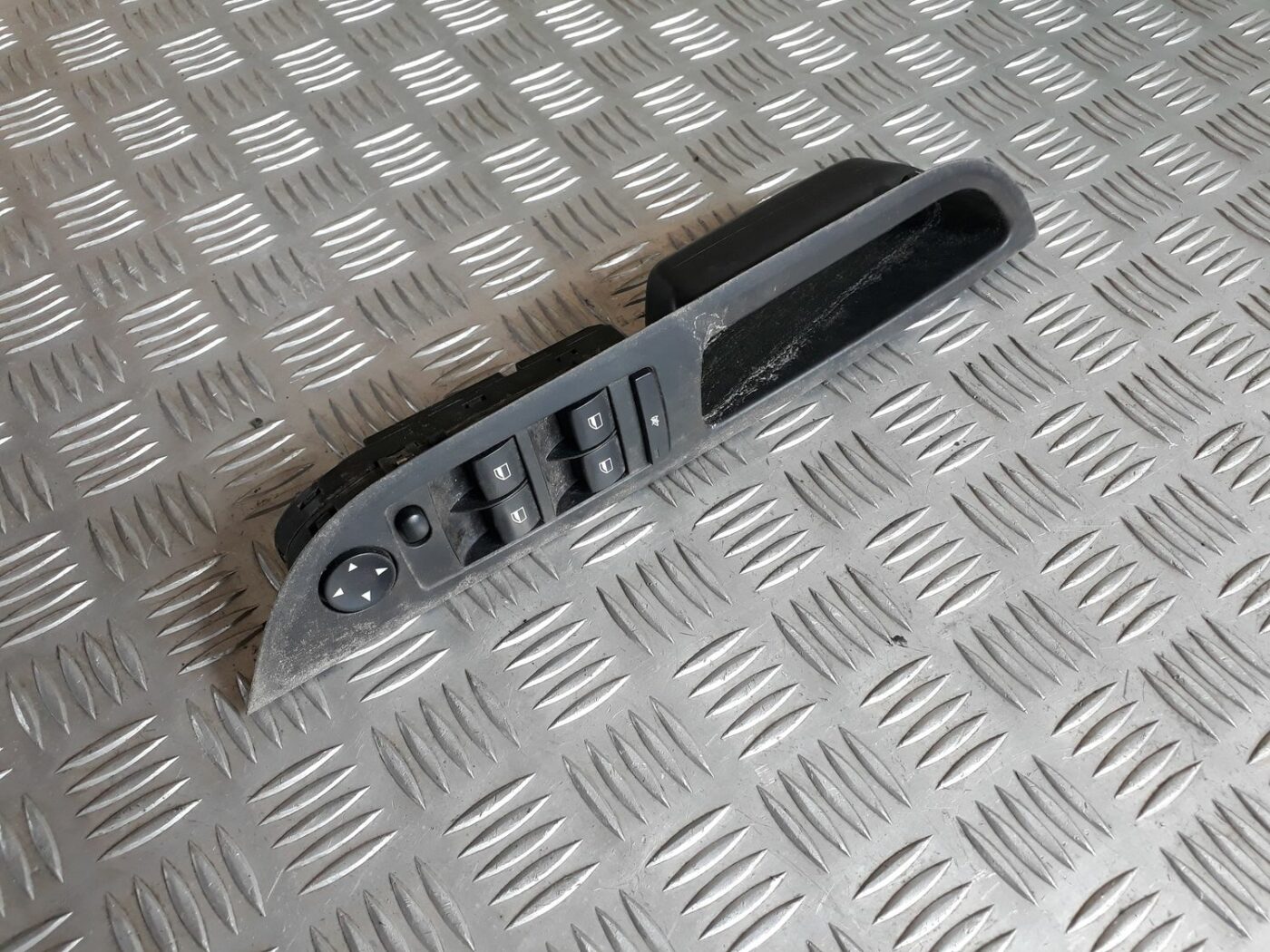 Šofera durvju slēdža pogas priekš BMW 530D E61 2006 TOURING BLUE