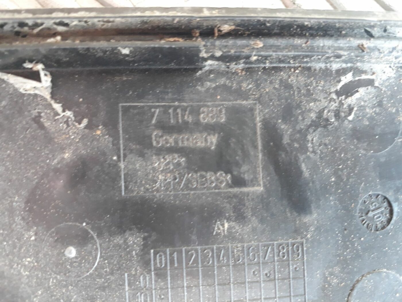 Numura zīmes tūrētajs priekš BMW 530D E61 2006 TOURING BLUE