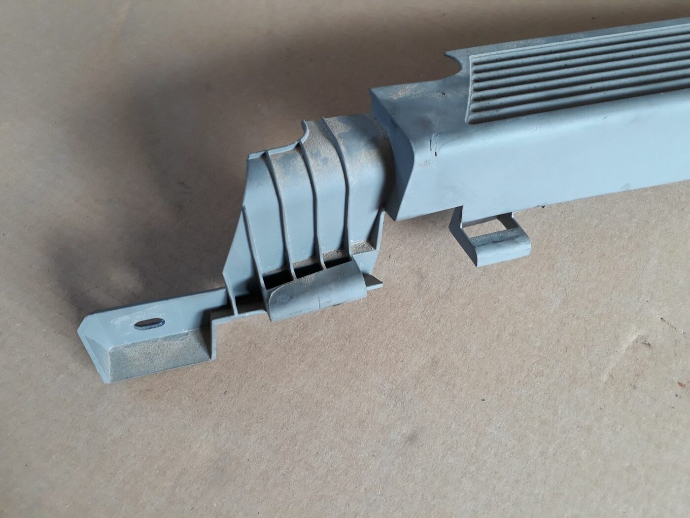 Bagāžnieka nodalījuma ventilācijas režģis priekš BMW 530D E61 2006 TOURING BLUE