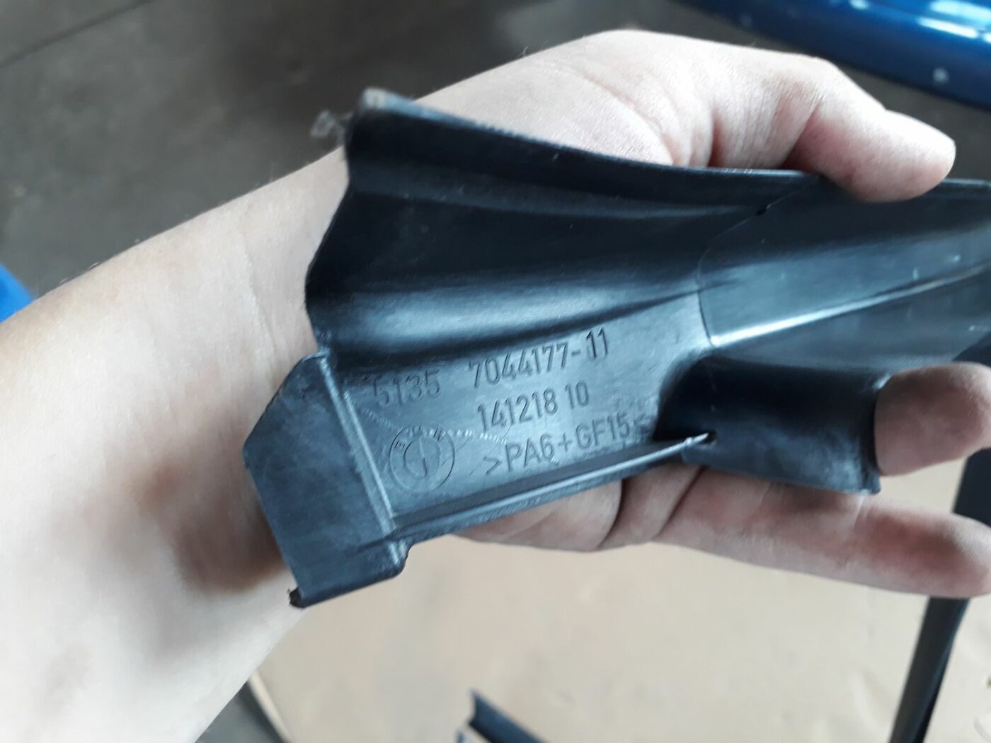 Durvju stikla moldings priekš BMW 530D E61 2006 TOURING BLUE 2 Durvju stikla moldings priekš BMW 530D E61 2006 TOURING BLUE