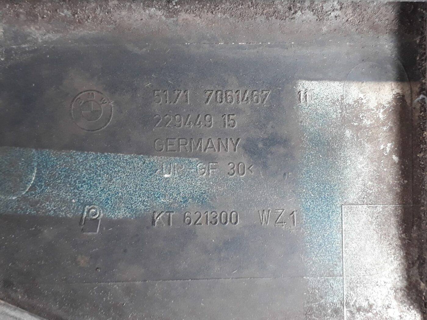 Bagāžnieka vāka spoileris priekš BMW 530D E61 2006 TOURING BLUE 3 Bagāžnieka vāka spoileris priekš BMW 530D E61 2006 TOURING BLUE