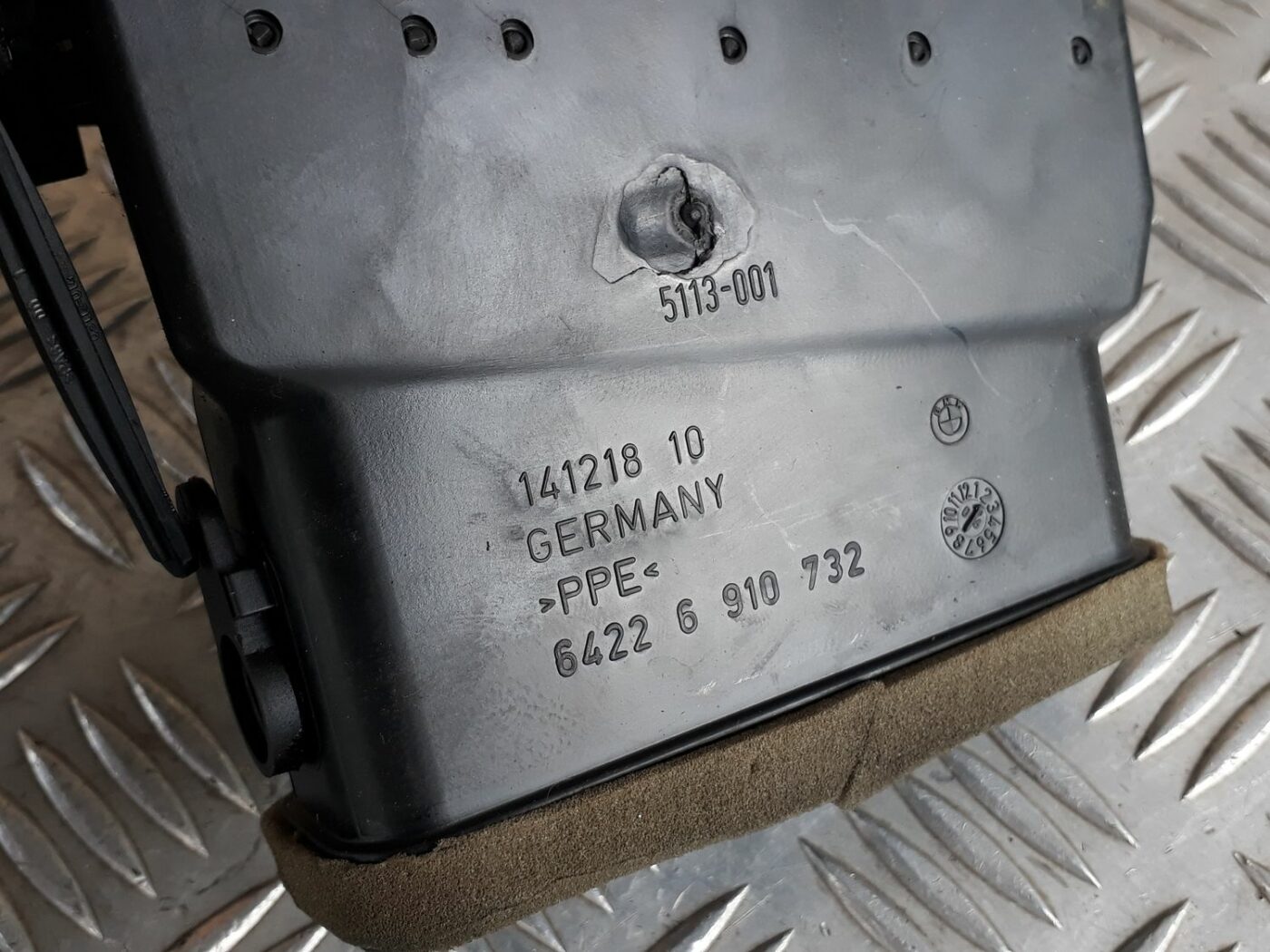 Mērinstrumentu paneļa gaisa vads, pa labi priekš BMW 530D E61 2006 TOURING BLUE 3 Mērinstrumentu paneļa gaisa vads, pa labi priekš BMW 530D E61 2006 TOURING BLUE