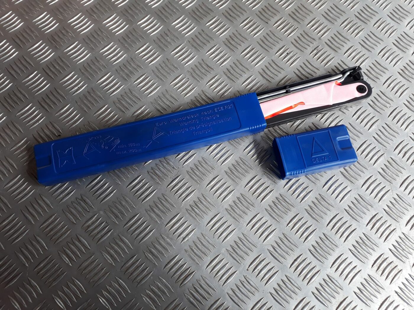 Brīdinājuma trīsstūris priekš BMW 530D E61 2006 TOURING BLUE