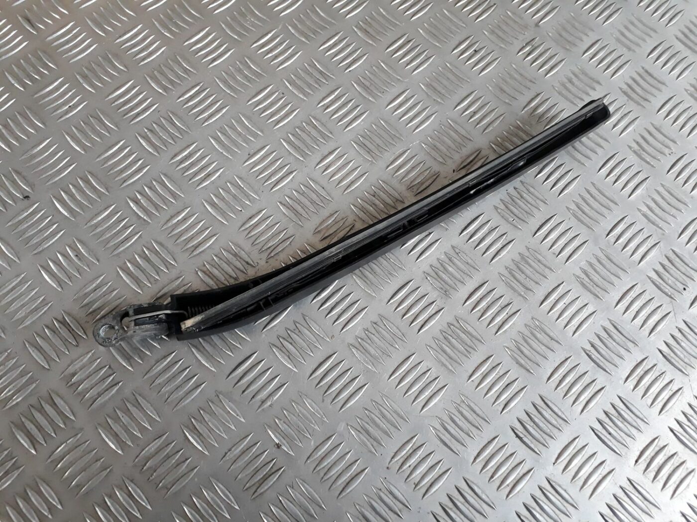 Aizmugurējā loga tīrītāja slotiņa priekš BMW 530D E61 2006 TOURING BLUE