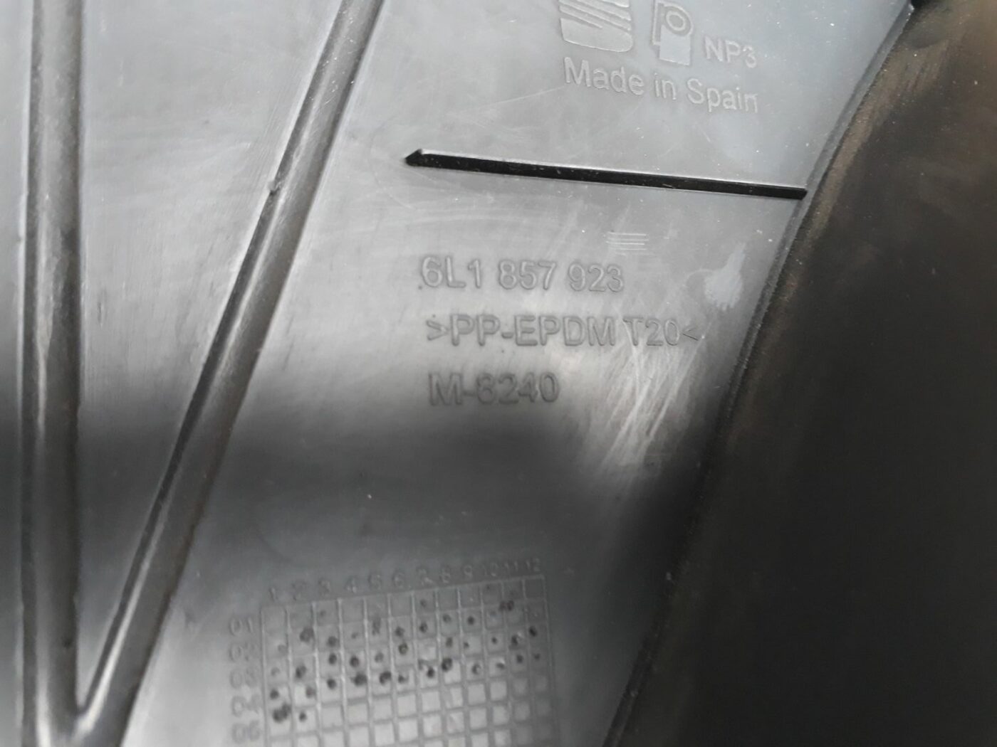 Mantu glabāšanas nodalījums vadītāja pusē priekš SEAT IBIZA 2005 3 Mantu glabāšanas nodalījums vadītāja pusē priekš SEAT IBIZA 2005