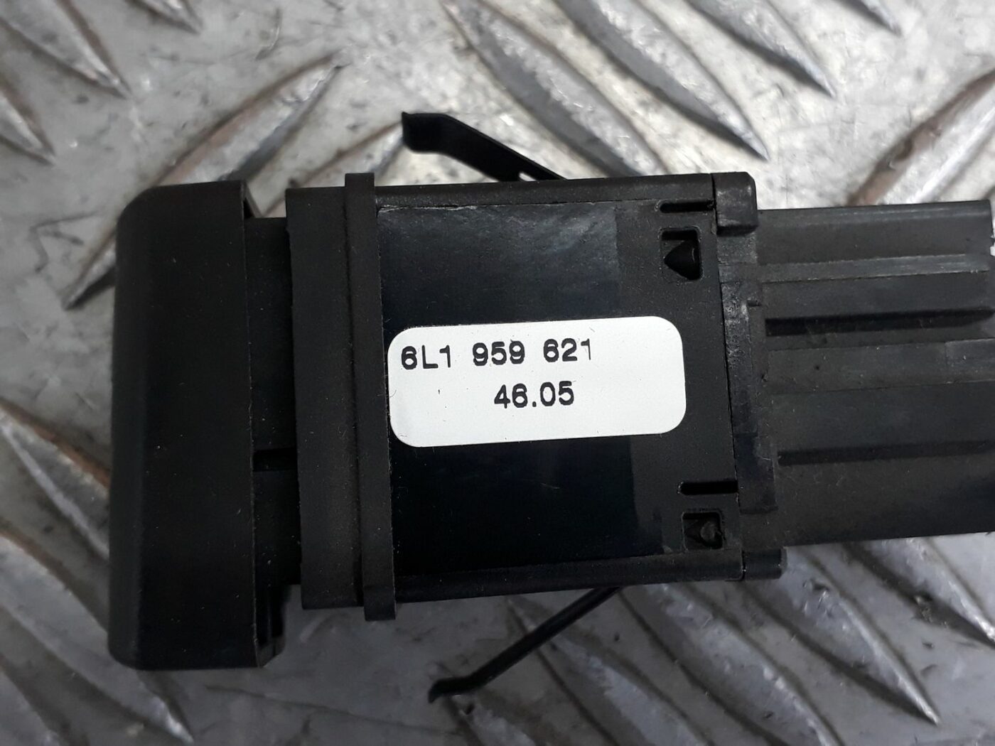 Aizmugurējā stikla apsildes ieslēgšanas poga priekš SEAT IBIZA 2005 3 Aizmugurējā stikla apsildes ieslēgšanas poga priekš SEAT IBIZA 2005