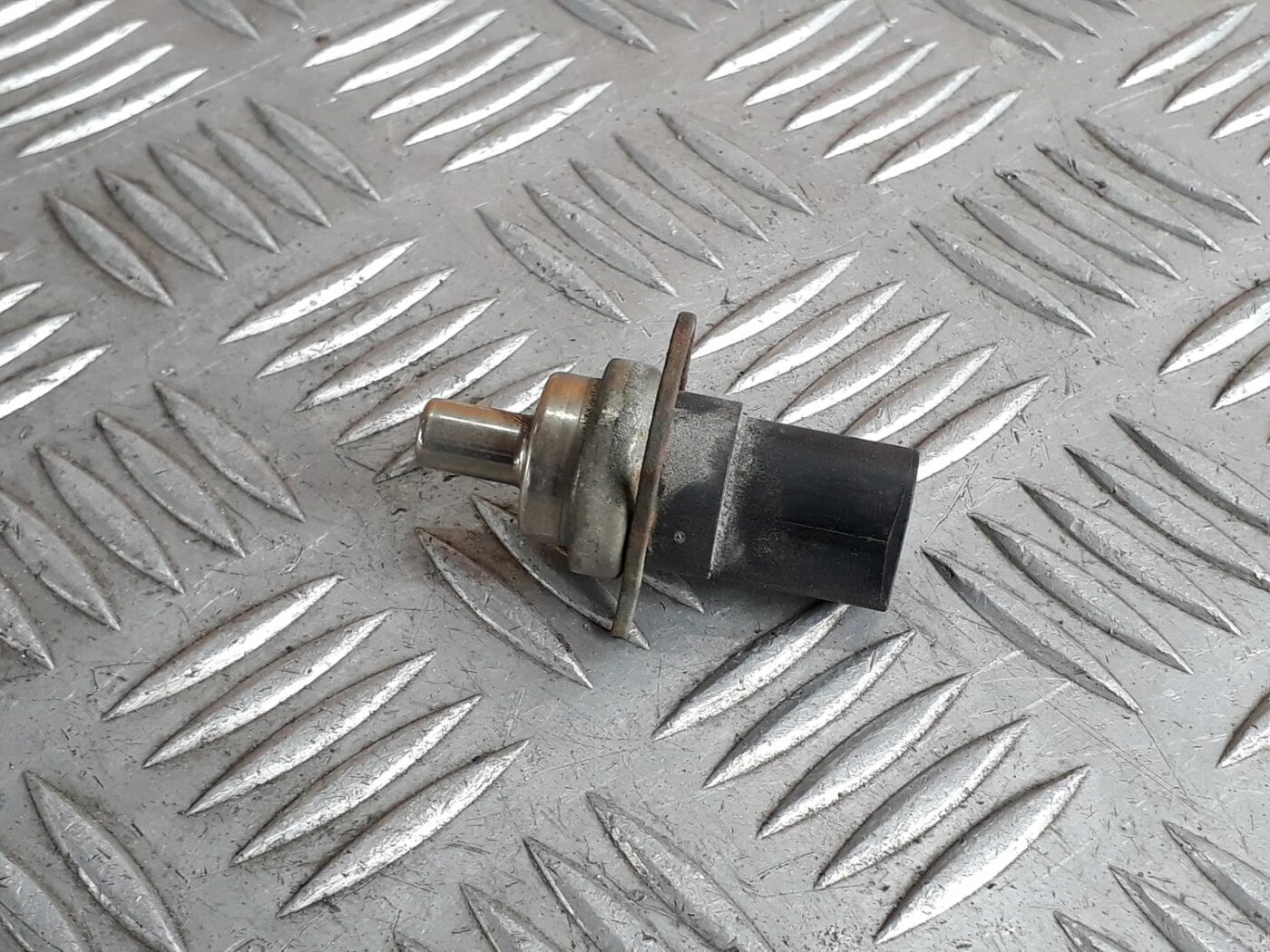 Dzesēšanas šķidruma temperatūras sensors priekš SEAT IBIZA 2005 2 Dzesēšanas šķidruma temperatūras sensors priekš SEAT IBIZA 2005