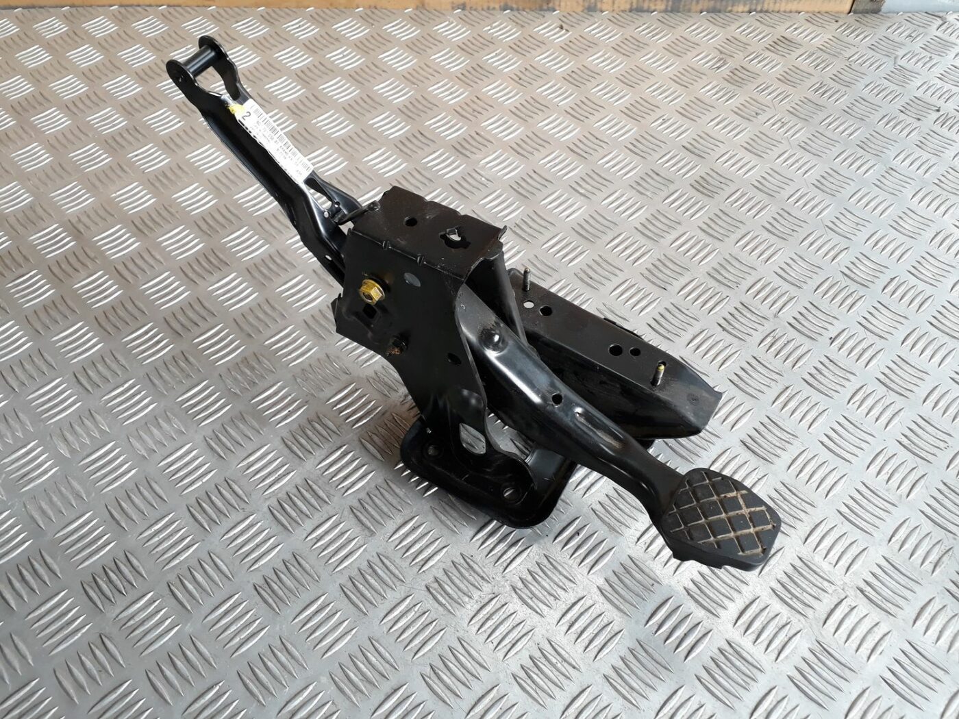 Bremžu pedālis priekš SEAT IBIZA 2005 1 Bremžu pedālis priekš SEAT IBIZA 2005