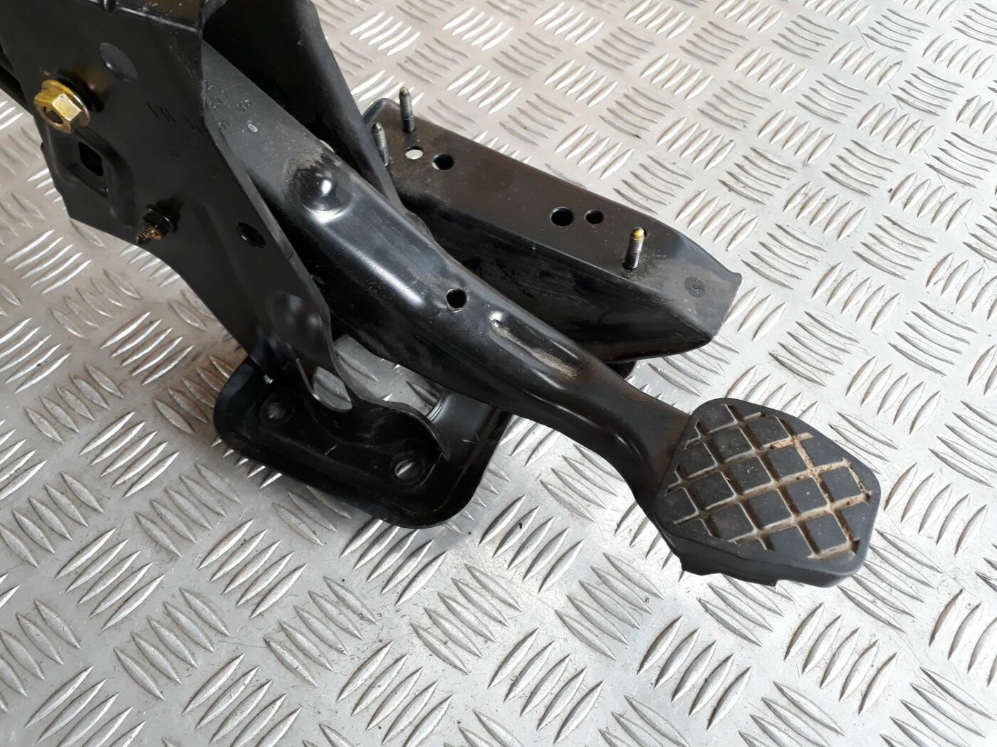 Bremžu pedālis priekš SEAT IBIZA 2005 2 Bremžu pedālis priekš SEAT IBIZA 2005