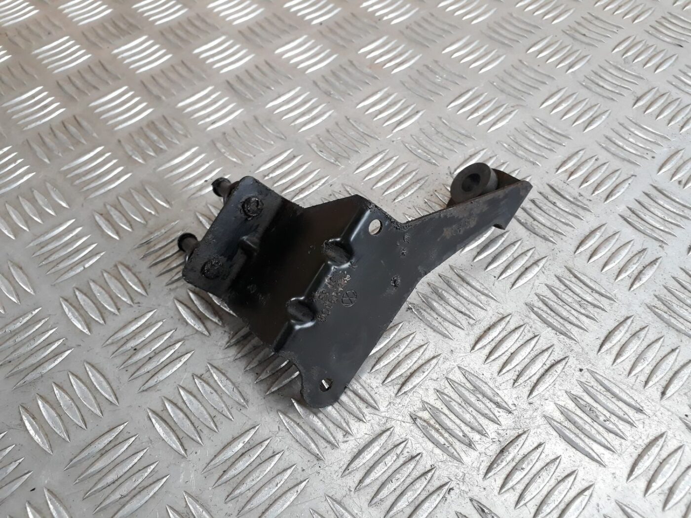 ABS bloka kronšteins priekš SEAT IBIZA 2005