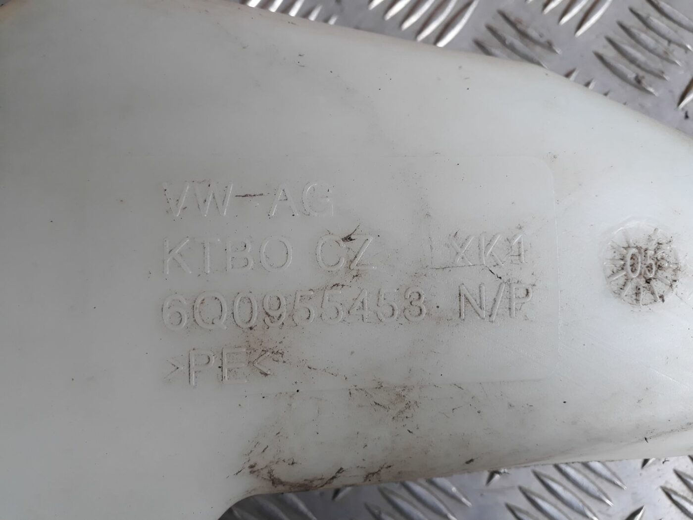 Mazgātāja šķidruma tvertne priekš SEAT IBIZA 2005