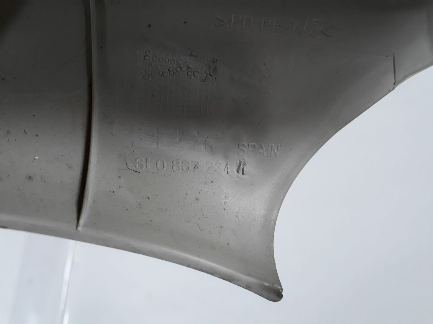 Priekšējas salona statnes apdare priekš SEAT IBIZA 2005 3 Priekšējas salona statnes apdare priekš SEAT IBIZA 2005