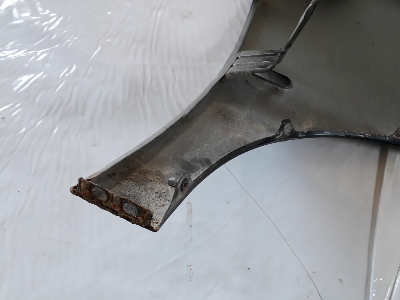 Priekšējais kreisais spārns priekš SEAT IBIZA 2005