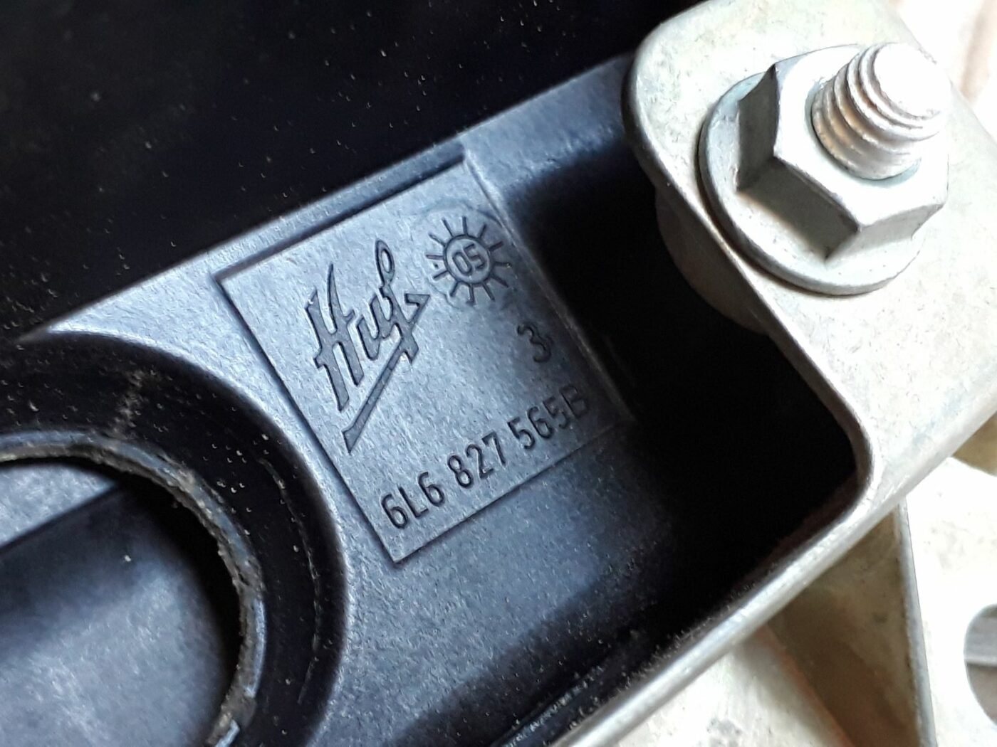 Bagažnieka vāka slēdzenes pogas emblēma priekš SEAT IBIZA 2005 3 Bagažnieka vāka slēdzenes pogas emblēma priekš SEAT IBIZA 2005