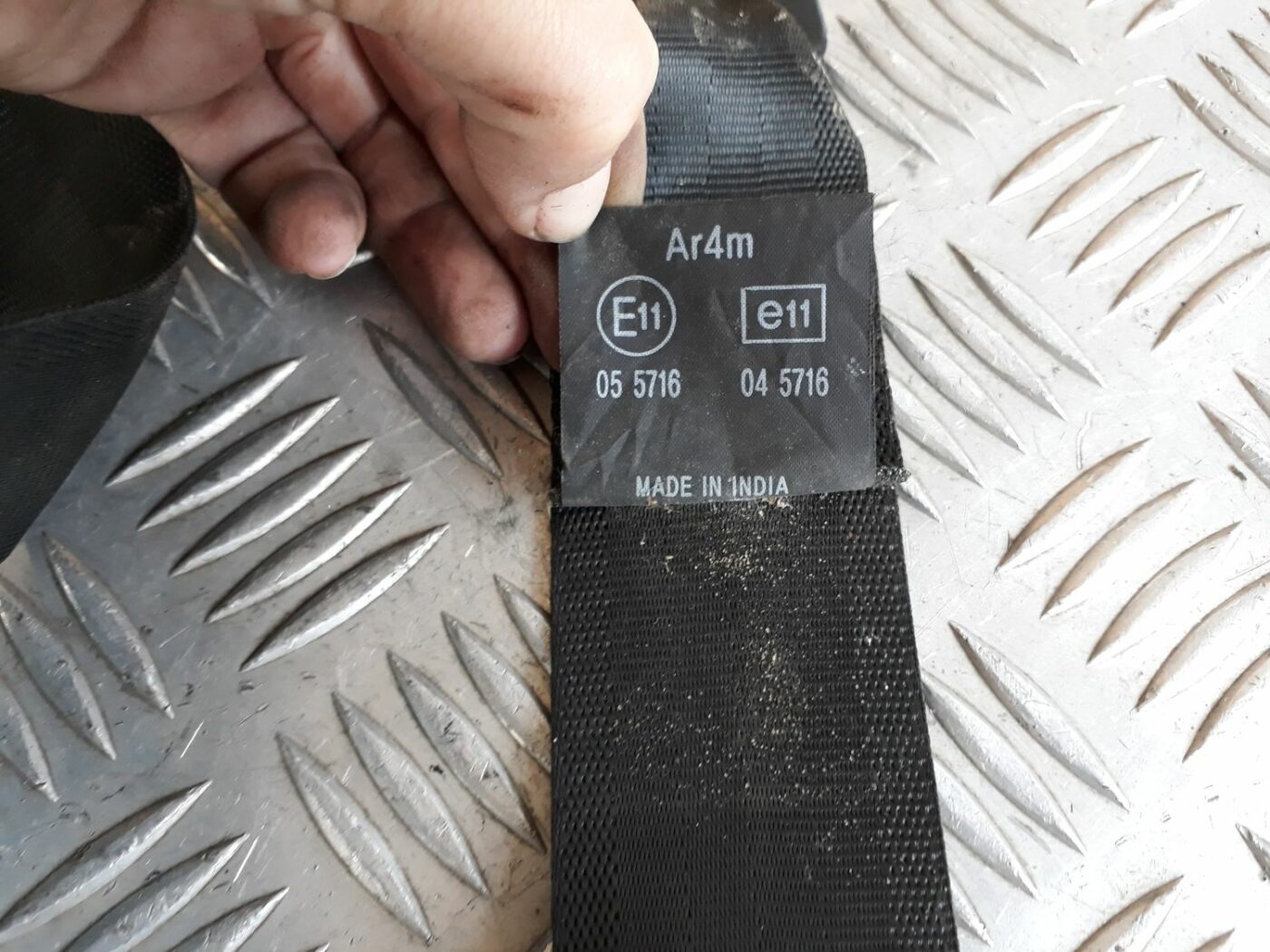 Aizmugurējā labā drošības josta priekš HYUNDAI I20 2011