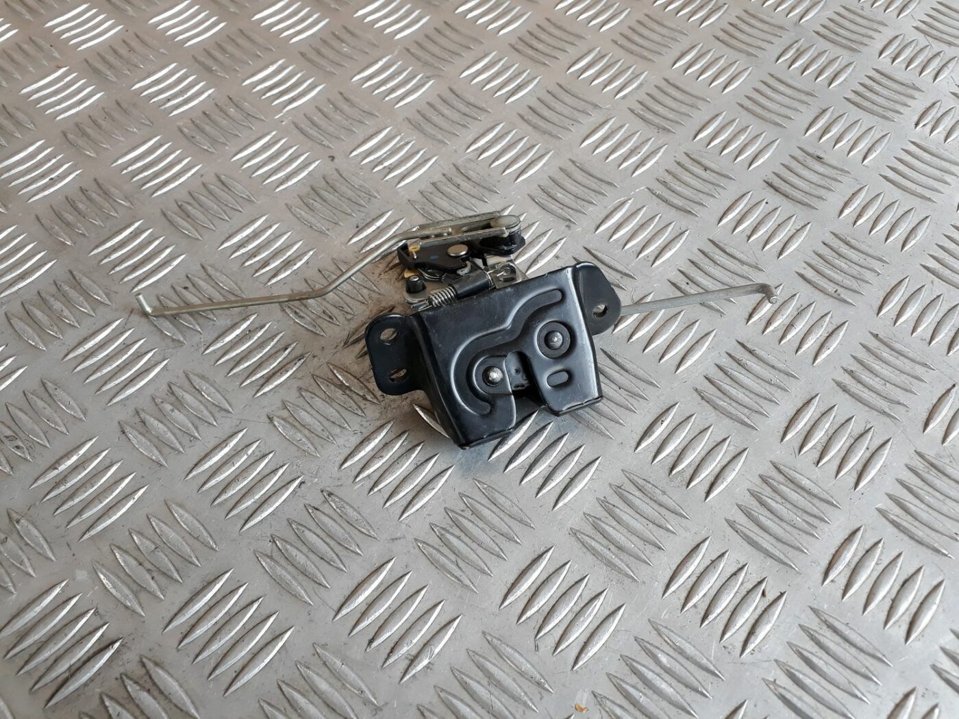 Bagāžnieka vāka slēdzene priekš HYUNDAI I20 2011 1 Bagāžnieka vāka slēdzene priekš HYUNDAI I20 2011